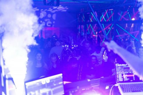 R6 5499-S-severe-noise